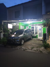 Bidan Putri Tri Hartati