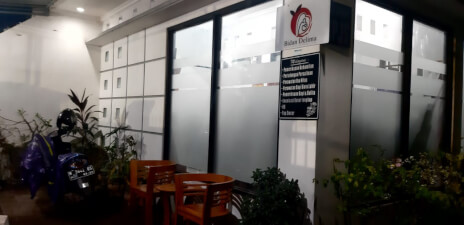 Bidan Vivi Rahmawati