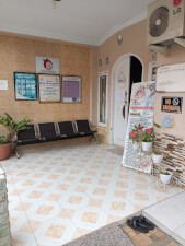 Bidan Dini Nopiyanti