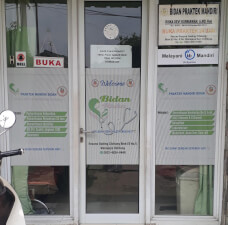 Bidan Riska Devi Kurniawan