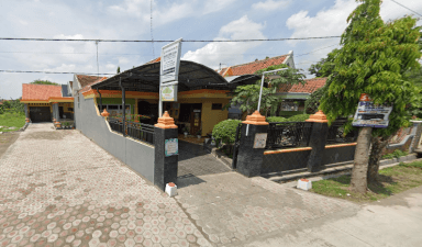 Bidan Eka Mamik Farida