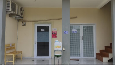 Bidan Rini Septiyani