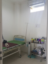 Bidan Anggi Rahmadani