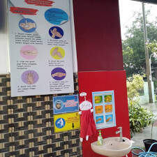 Bidan Niniek  Sulasminingsih