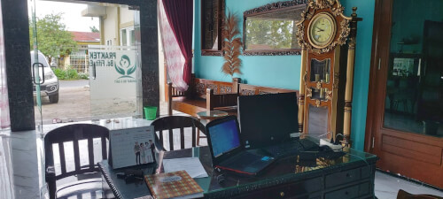 Bidan Fifit Endang Siregar