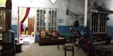 Bidan Puspita Hanum